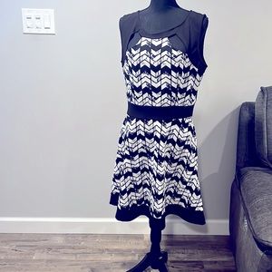 Black and white flare dress NWT size XL